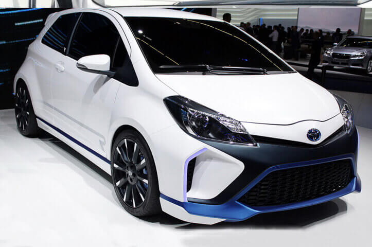 Toyota Yaris Hybrid 2016